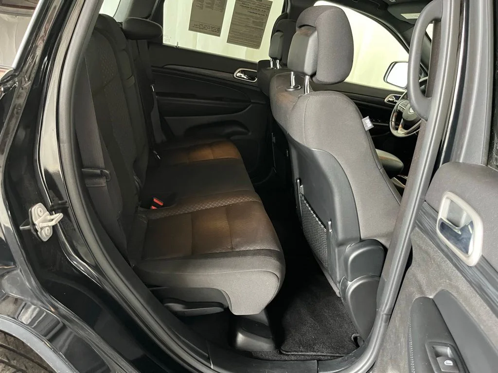 Used 2020 Black Jeep Laredo E image 15