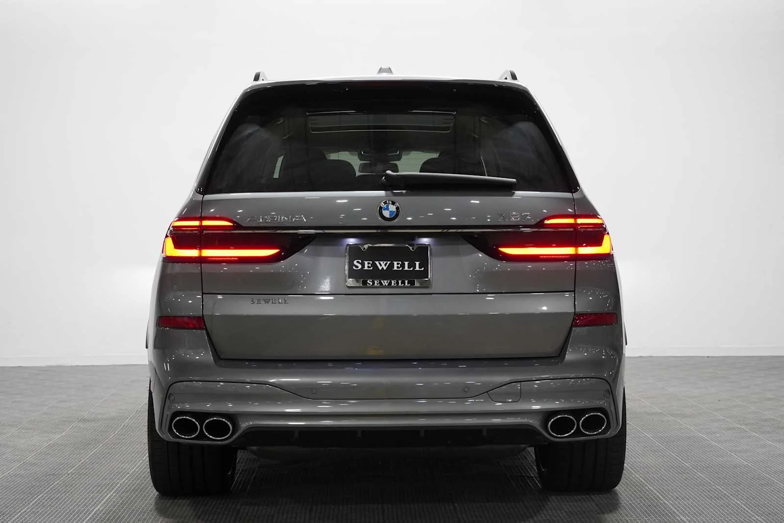 New 2026 Skyscraper Grey Metallic BMW ALPINA XB7 image 5