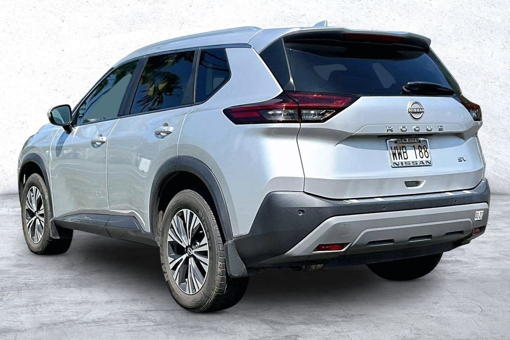 Used 2023 Silver Nissan SV image 12