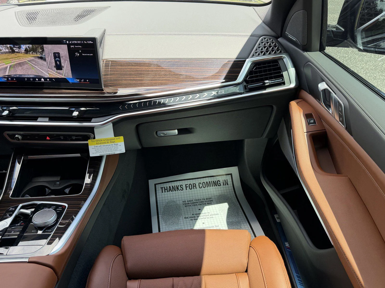 New 2026 Carbon Black Metallic BMW xDrive40i image 16