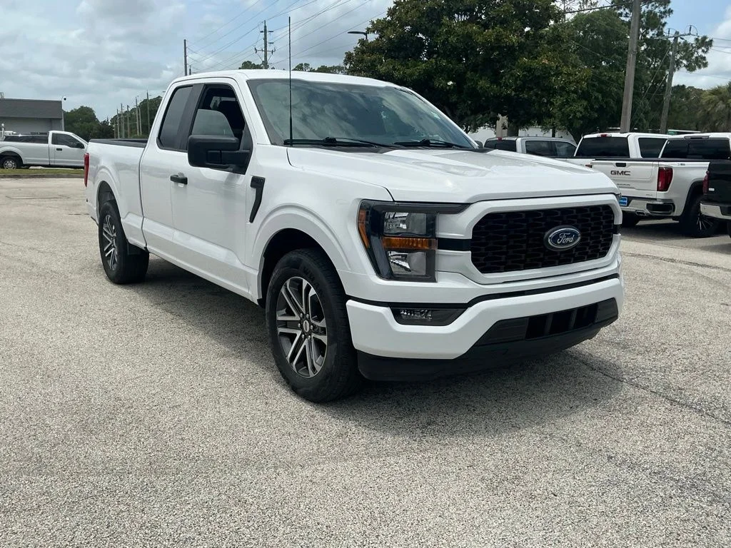 Used 2023 White Ford XL image 21