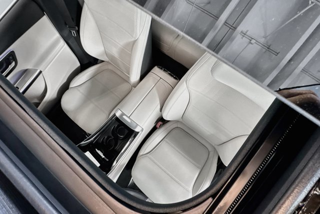 New 2026 Verde Silver Metallic Mercedes-Benz GLC 300 image 49