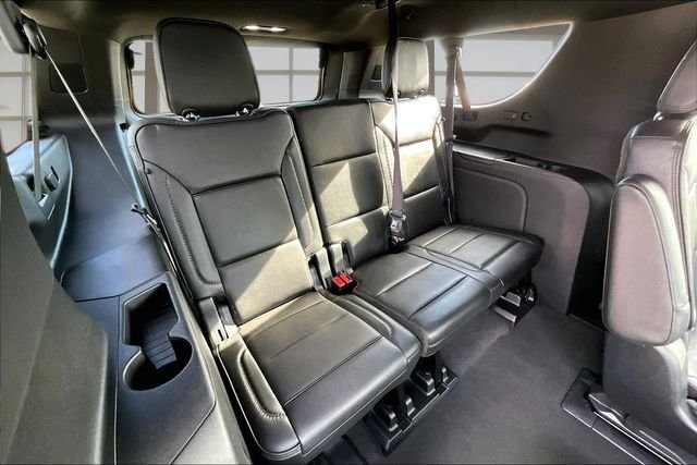 Used 2023 White GMC Denali image 27