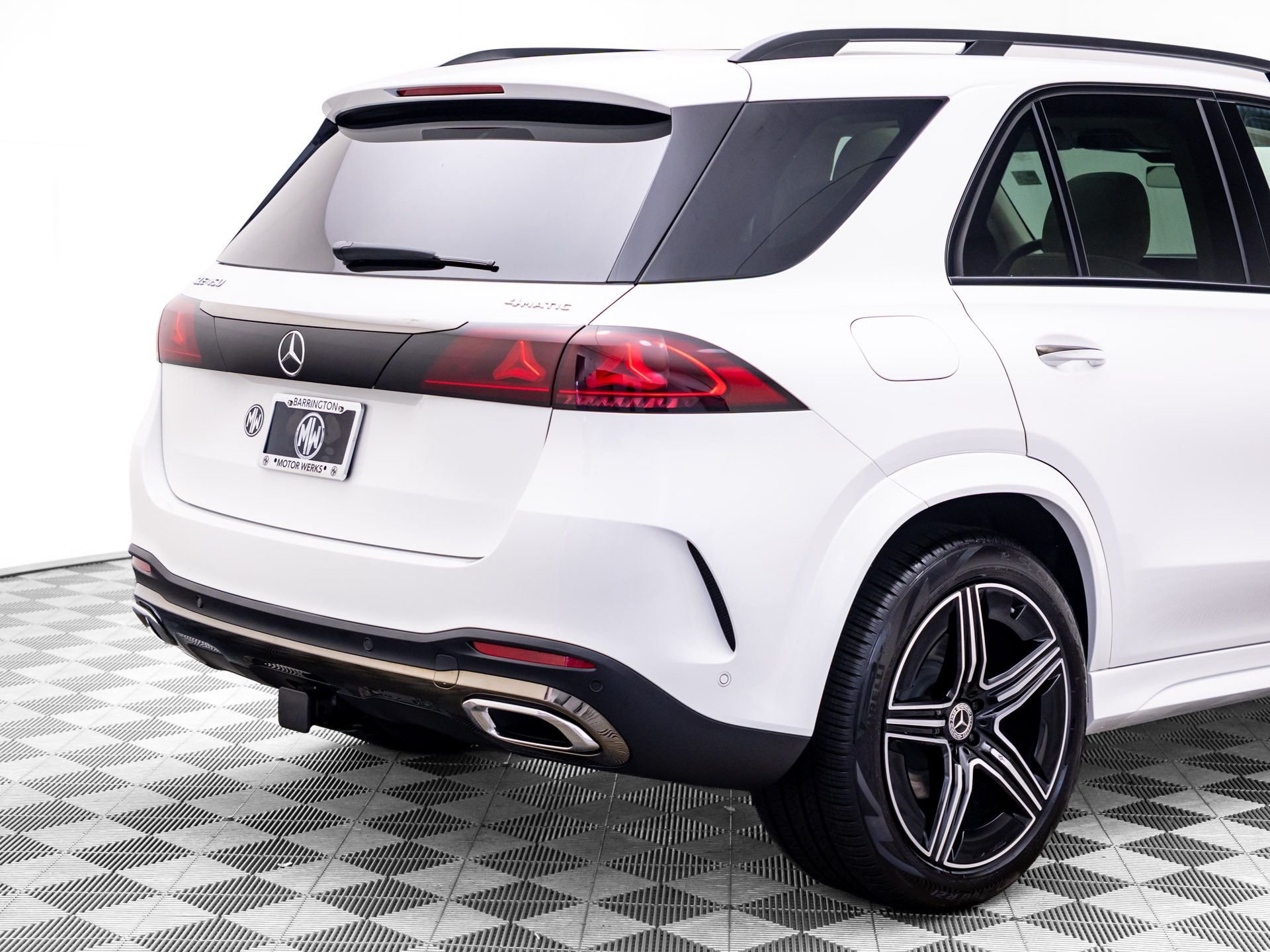 New 2027 Polar White Mercedes-Benz GLE 450 image 36