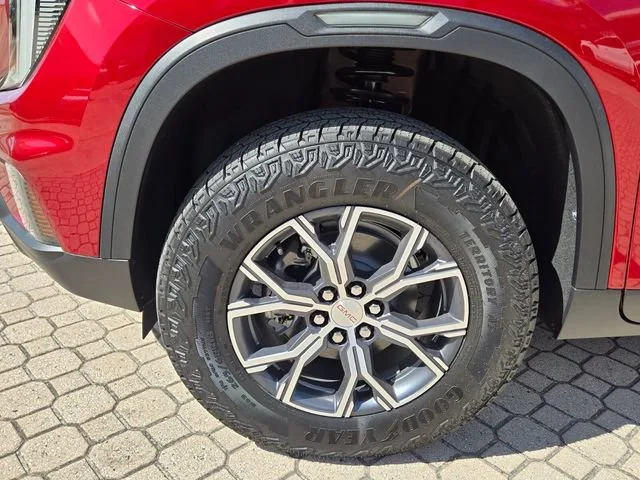 2026 GMC Acadia AT4 - Photo 4