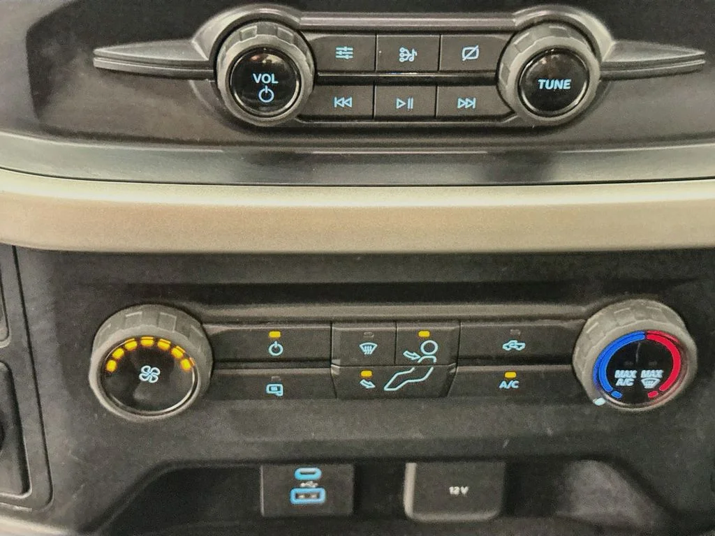 Used 2021 Oxford White Ford XL image 19