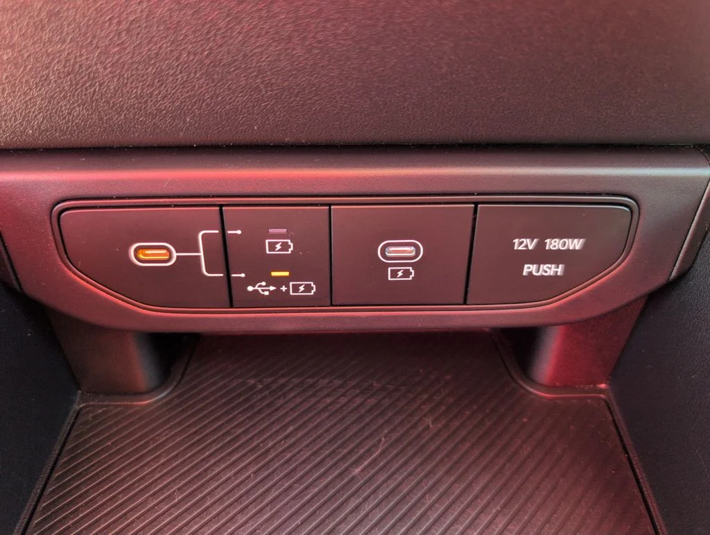 2025 Kia K4 LXS - Photo 25