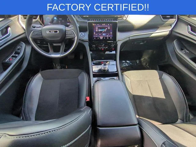 Used 2023 Red Jeep Altitude image 32