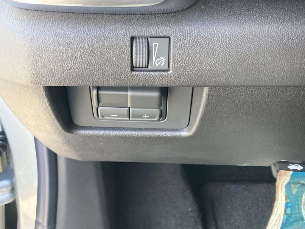 New 2026 Sterling Metallic GMC Elevation image 25