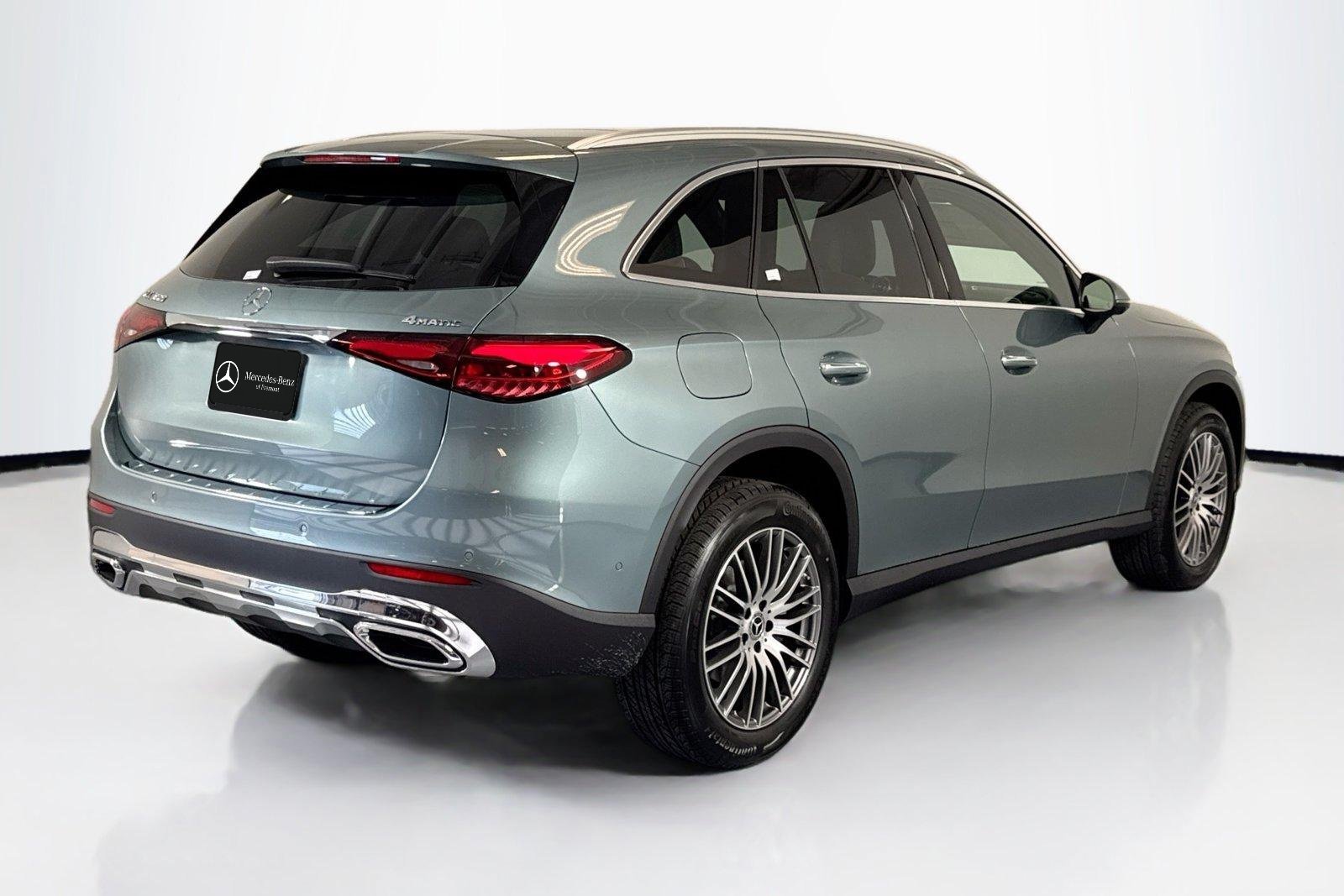 New 2026 Black Mercedes-Benz GLC 300 image 5