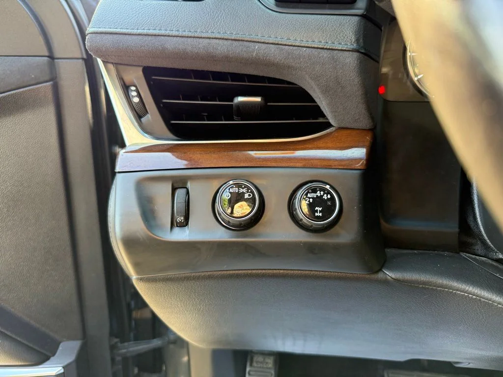Used 2019 Gray Cadillac Luxury image 11