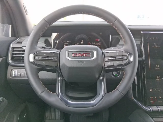 2026 GMC Acadia AT4 - Photo 8
