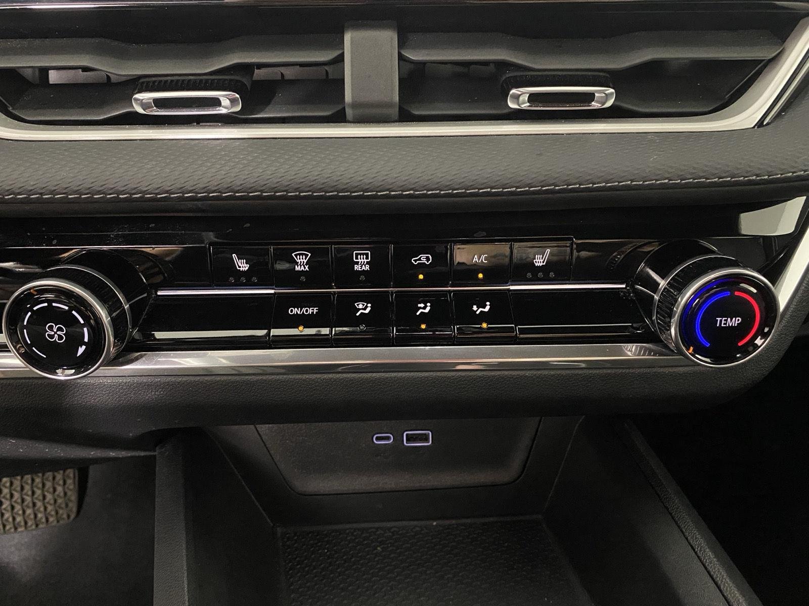 Used 2025 Lakeshore Blue Metallic Chevrolet AWD LT image 20