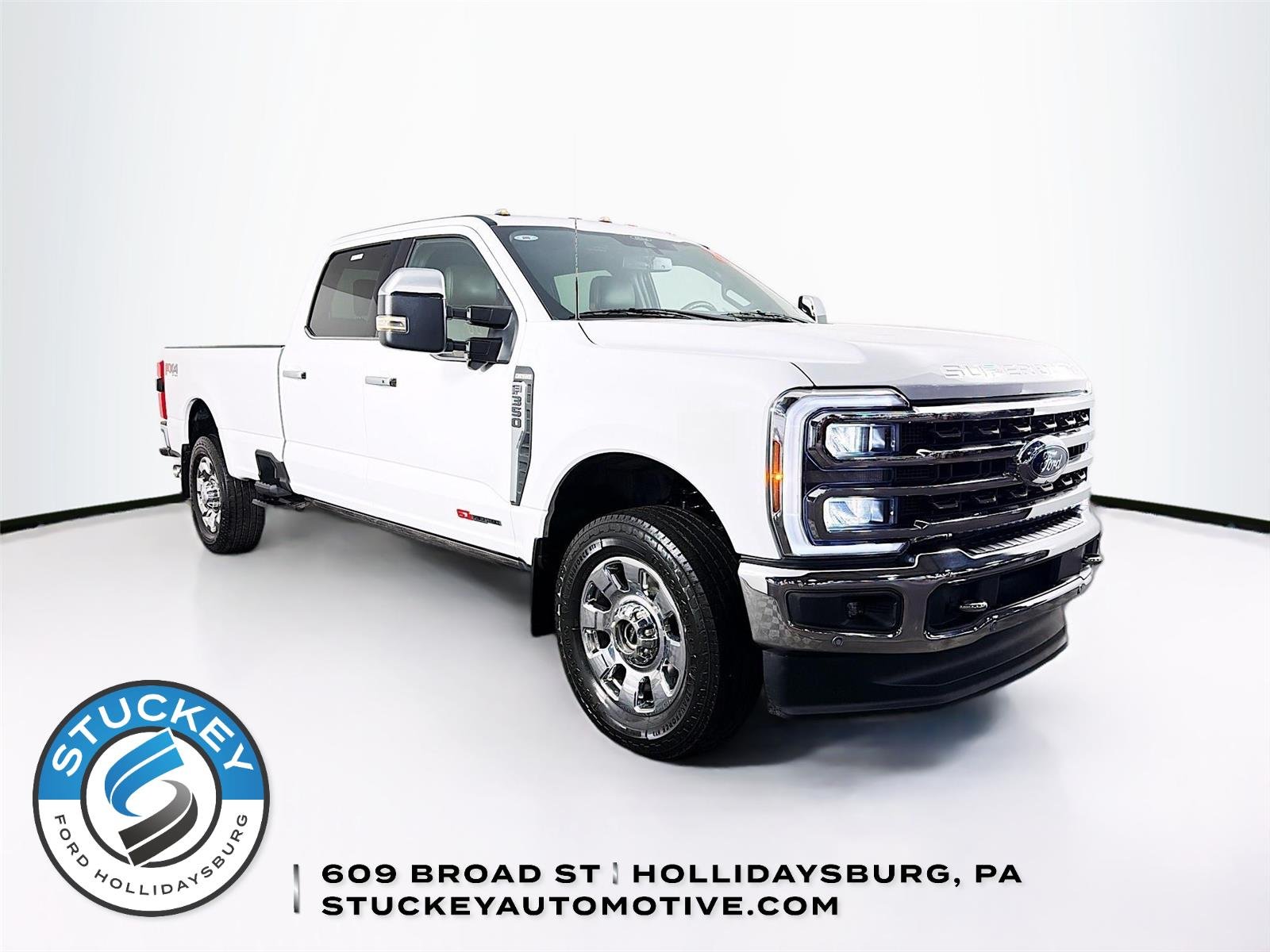 Used 2024 Oxford White Ford King Ranch image 1