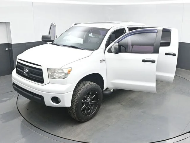 Used 2011 White Toyota Grade image 47