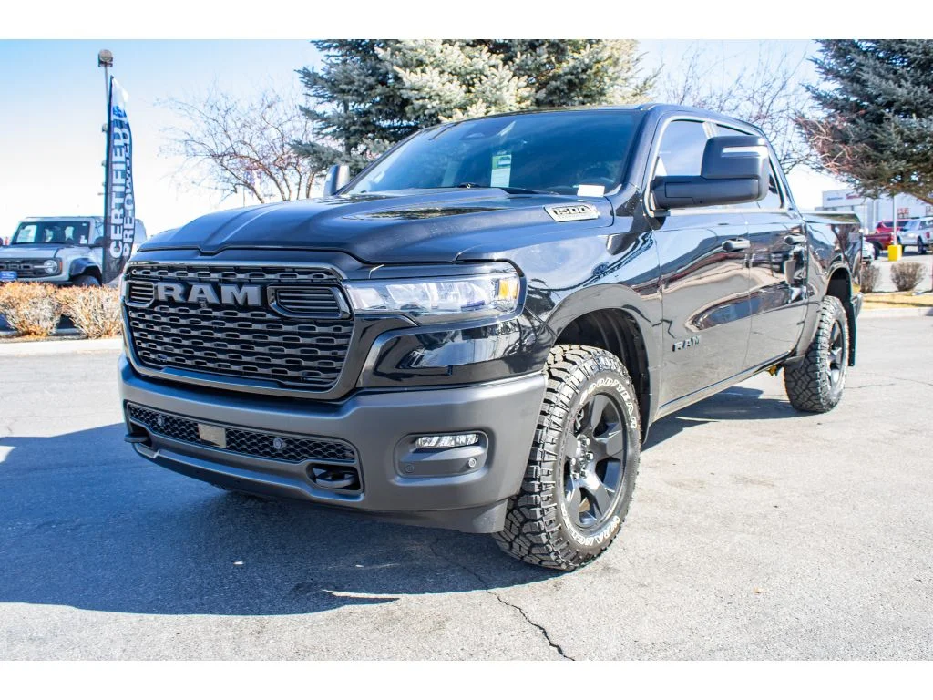 New 2026 Diamond Black Crystal Pearl-Coat Exterior Paint RAM Warlock image 4