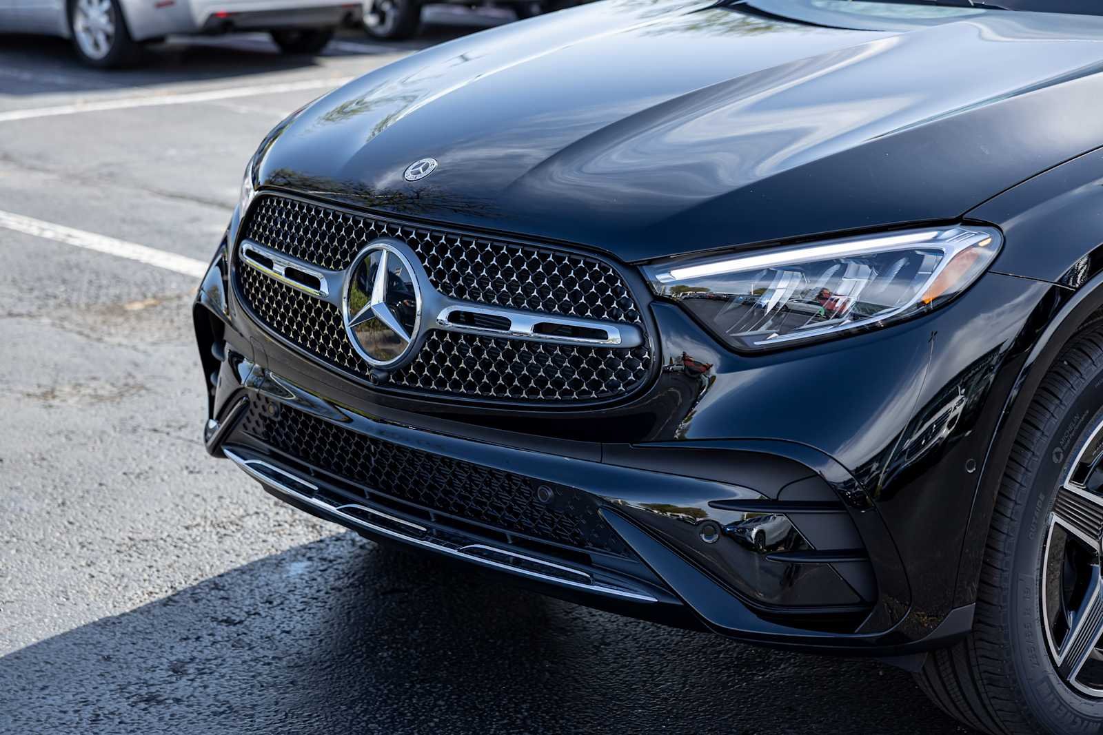 New 2026 Black Mercedes-Benz GLC 300 image 34