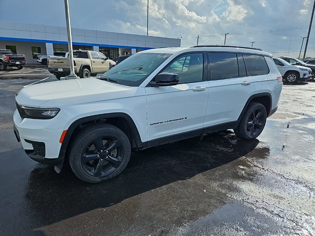 Used 2023 Jeep Grand Cherokee L Altitude with VIN 1C4RJKAG4P8736172 for sale in Kansas City
