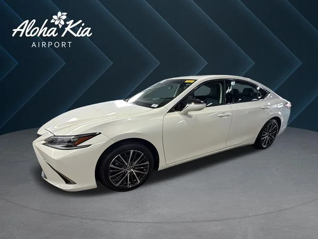 Used 2023 White Lexus 350 Luxury image 1