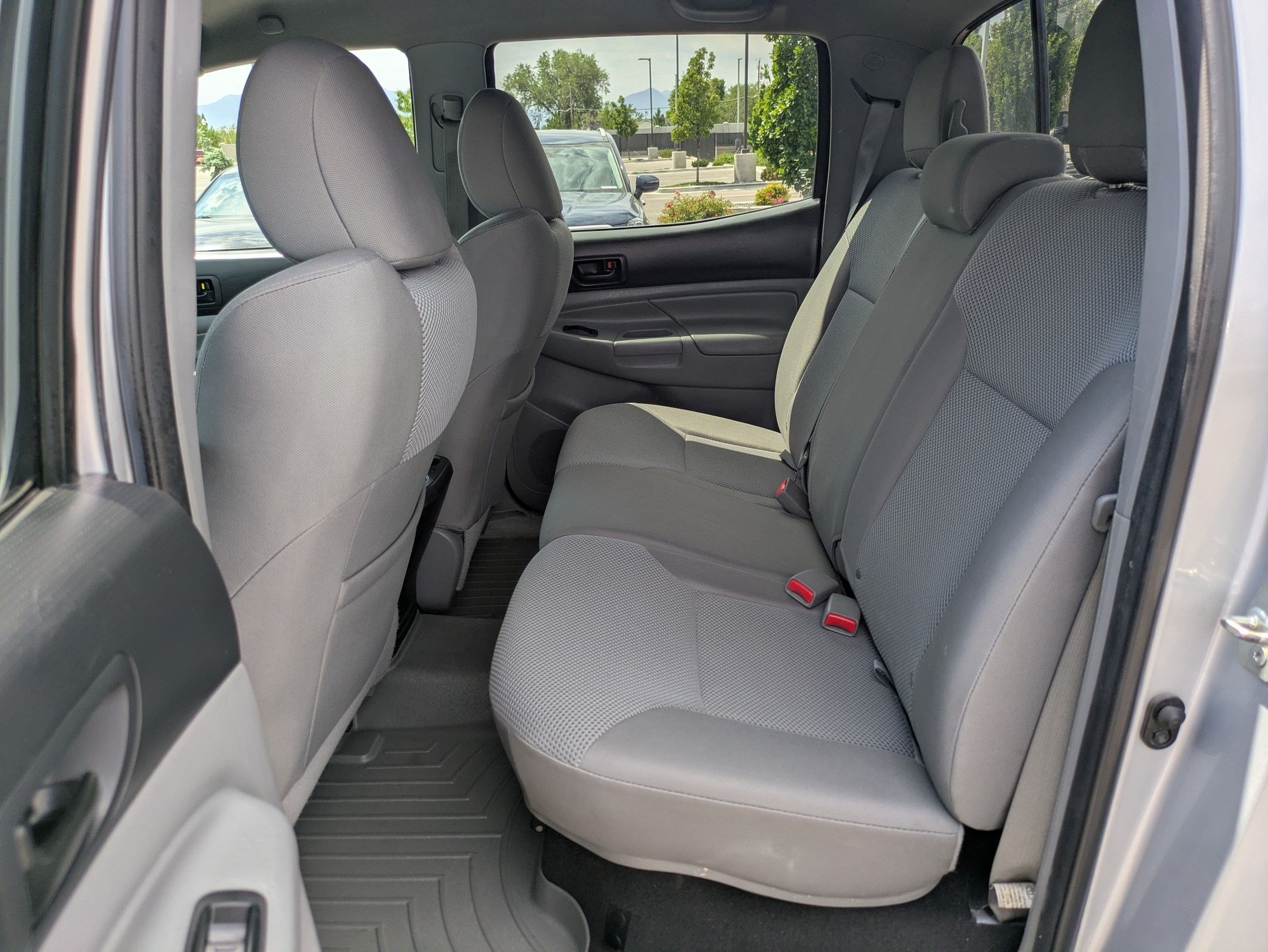 Used 2012 Silver Streak Mica Toyota 4WD Double Cab V6 MT (Natl) image 25