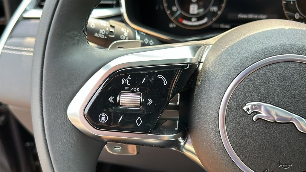 2026 Jaguar F-Pace R-Dynamic S - Photo 14