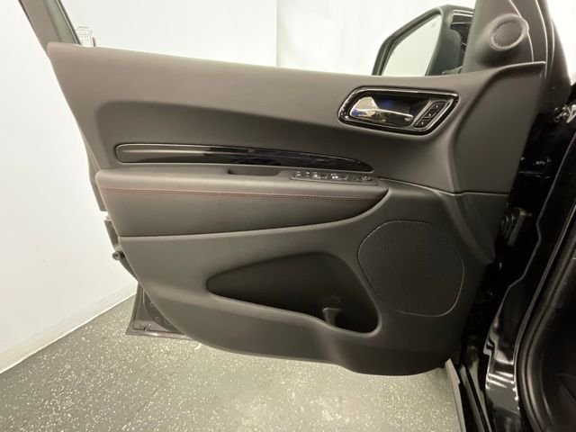 New 2026 Diamond Black Clear-Coat Exterior Paint Dodge GT Plus image 9