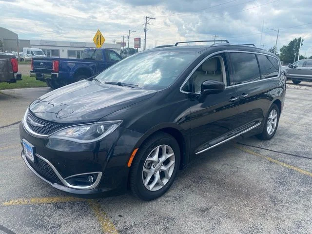 Used 2017 Chrysler Pacifica Touring-L Plus with VIN 2C4RC1EGXHR518886 for sale in Bloomington, IL