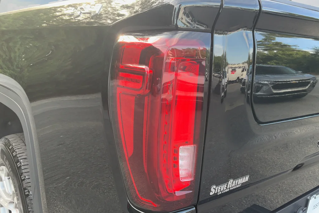 2025 GMC Sierra 1500 SLT - Photo 29