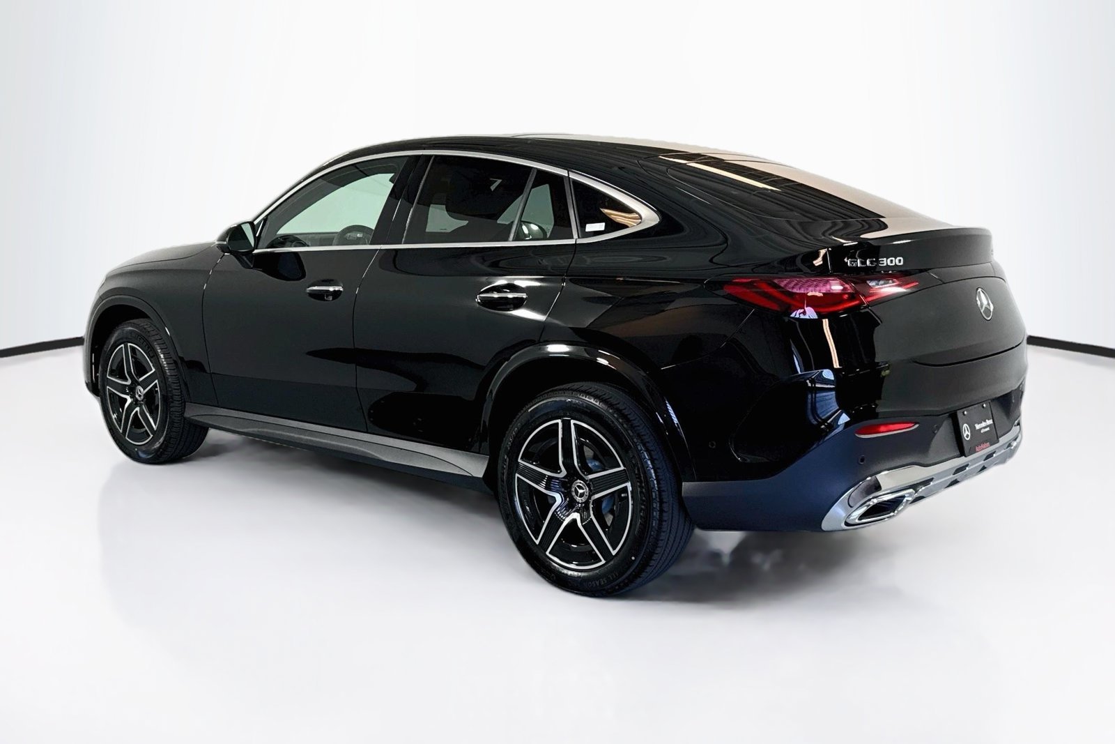 New 2027 Black Mercedes-Benz GLC 300 image 7