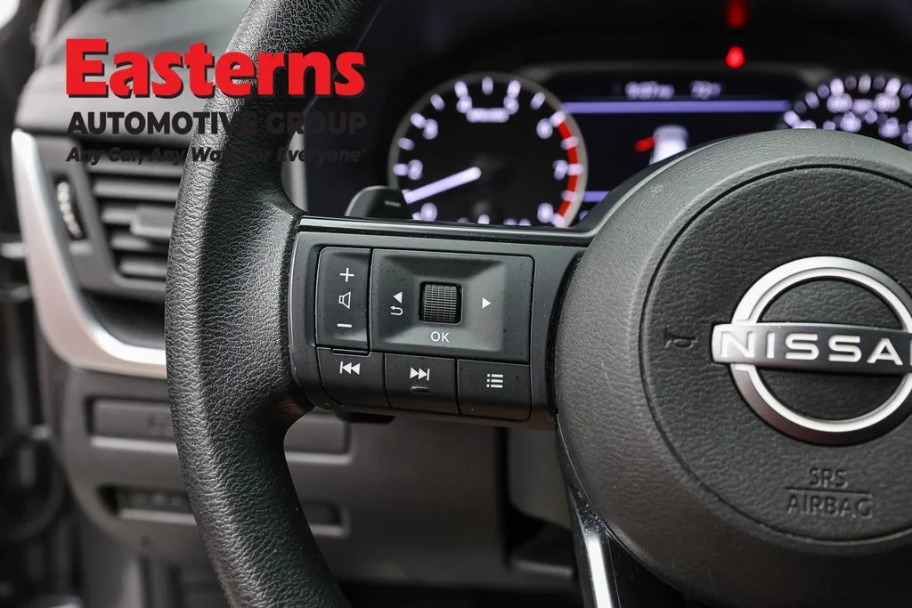 Used 2024 Gray Nissan S image 15