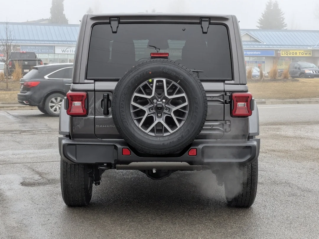 New 2026 Grey Jeep Sahara - - 4x4 - McKinley Leather - Body-Color Top - Power Seats - Remote Start & More! image 7