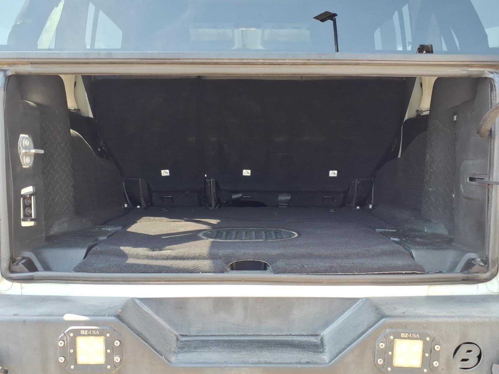 Used 2017 Bright White Clearcoat Jeep Rubicon image 35