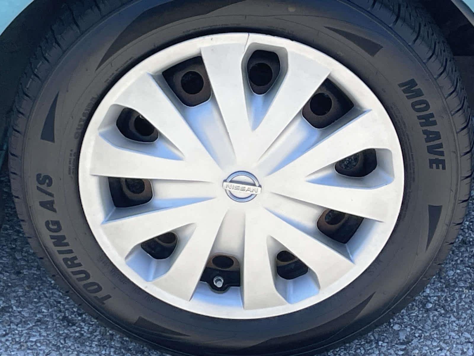 Used 2014 Metallic Peacock Nissan SV image 15