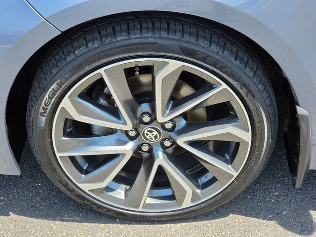 Used 2022 Black Toyota SE image 18