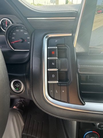 Used 2021 Black Chevrolet Z71 image 19