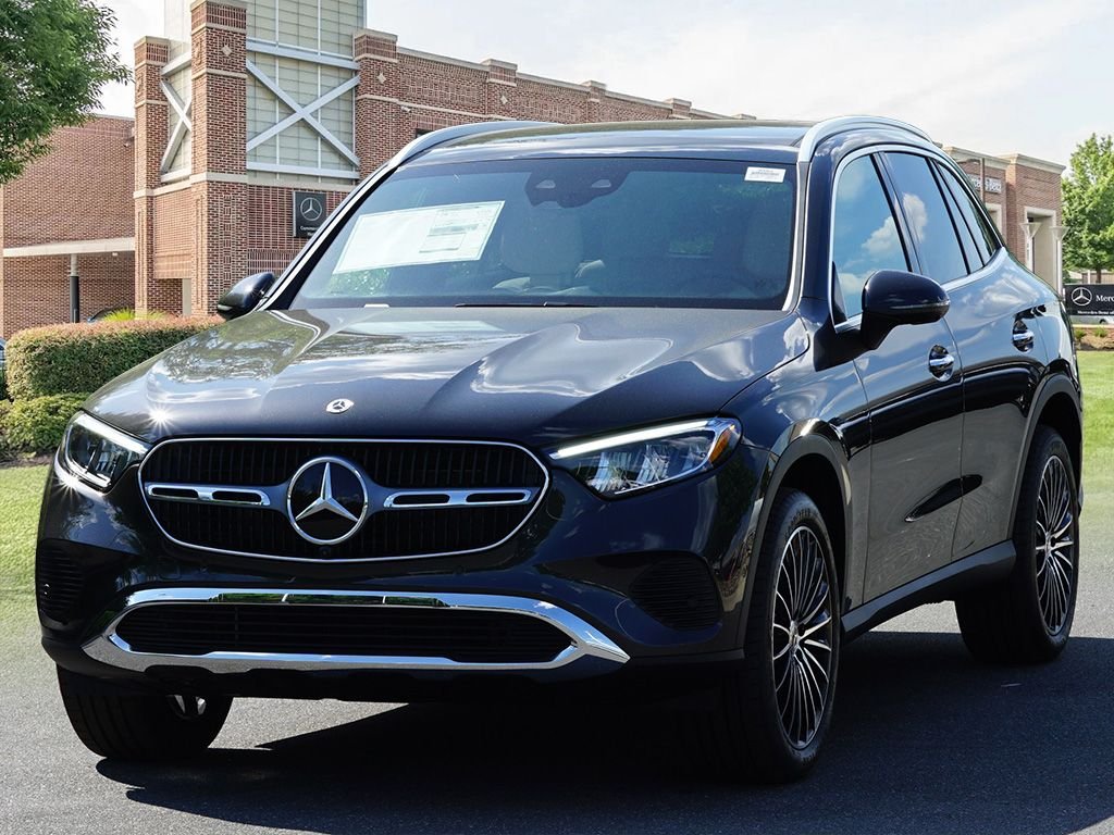 New 2026 Graphite Grey Metallic Mercedes-Benz GLC 300 image 4