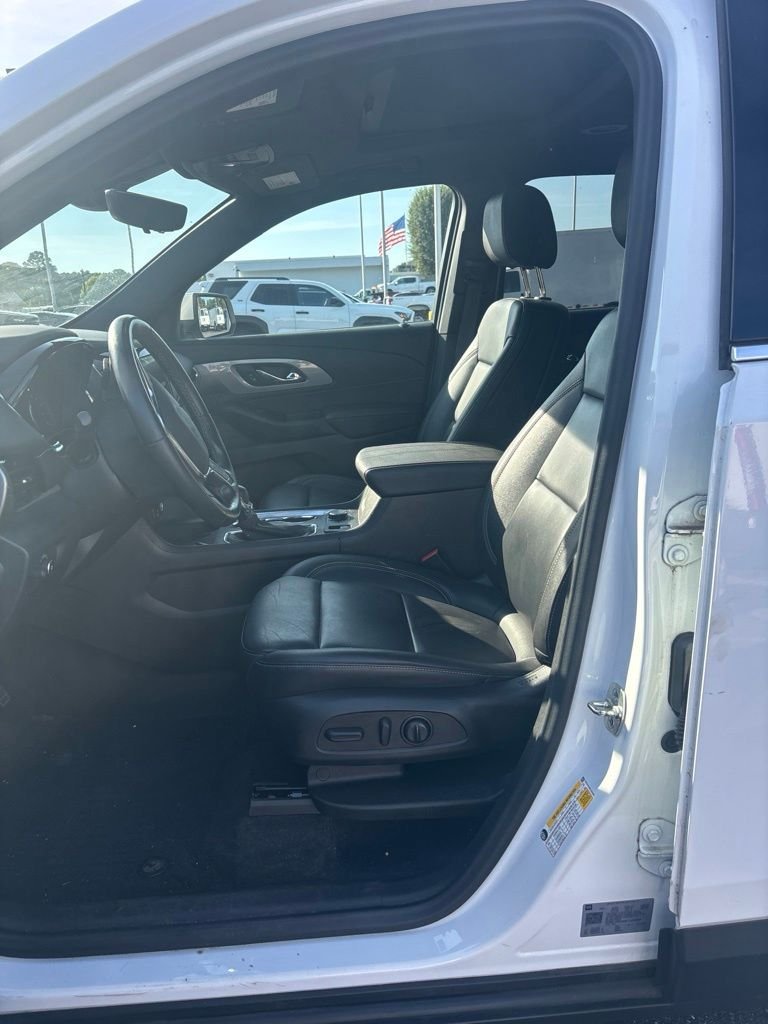 Used 2023 White Chevrolet LT Leather image 4