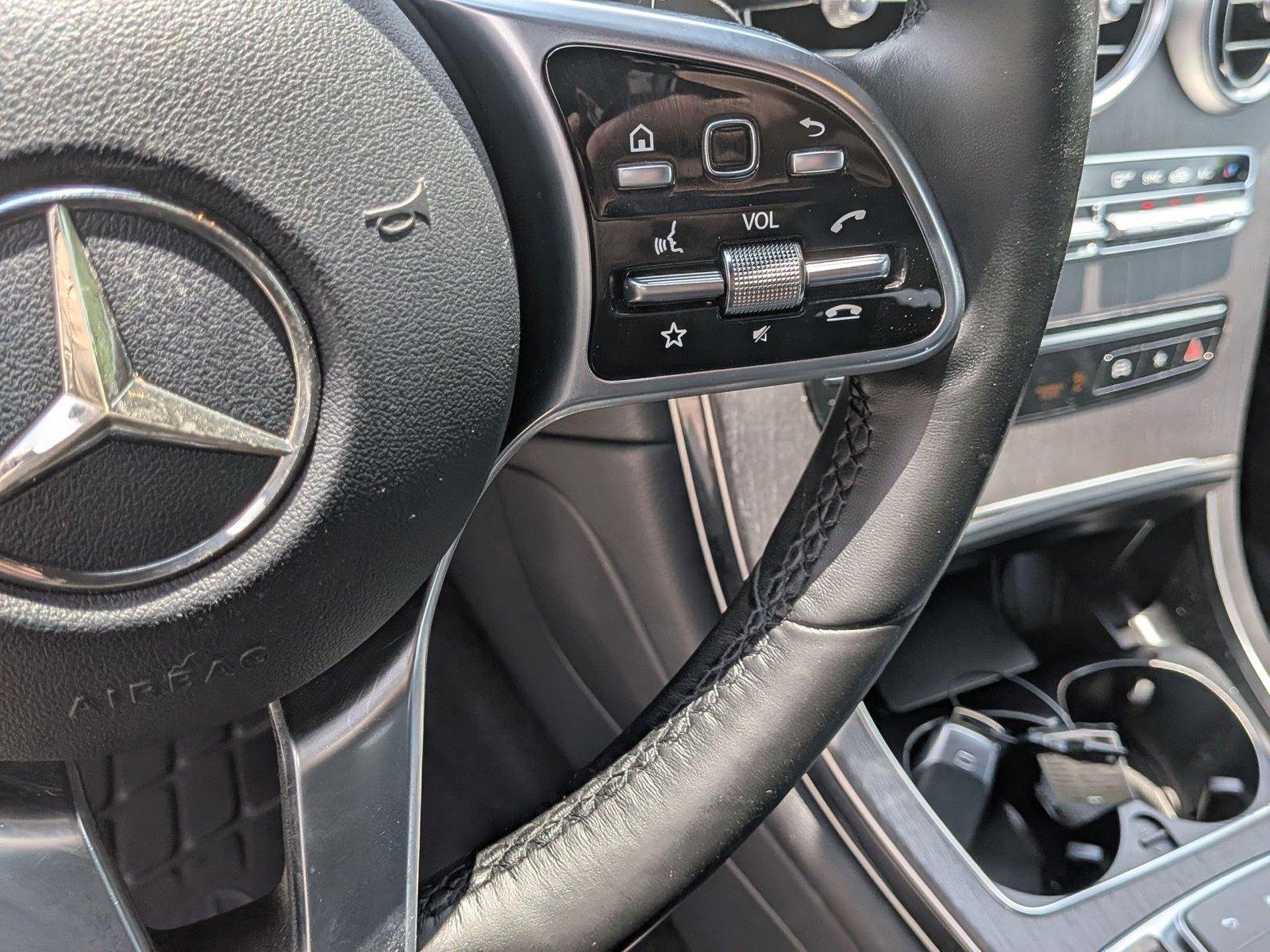 Used 2022 Polar White Mercedes-Benz GLC 300 image 20