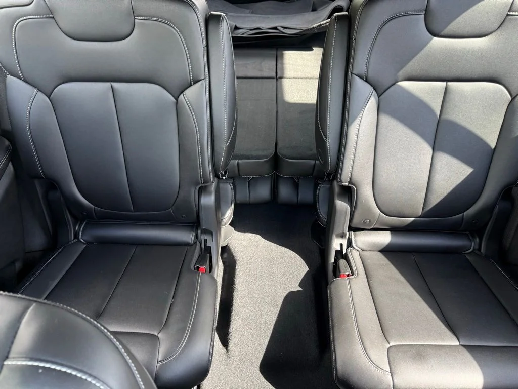 Used 2023 Black Jeep Limited image 32