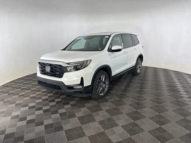 Used 2023 White Honda EX-L image 4