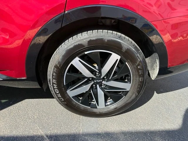 Used 2022 Passion Red Tintcoat Kia S image 17
