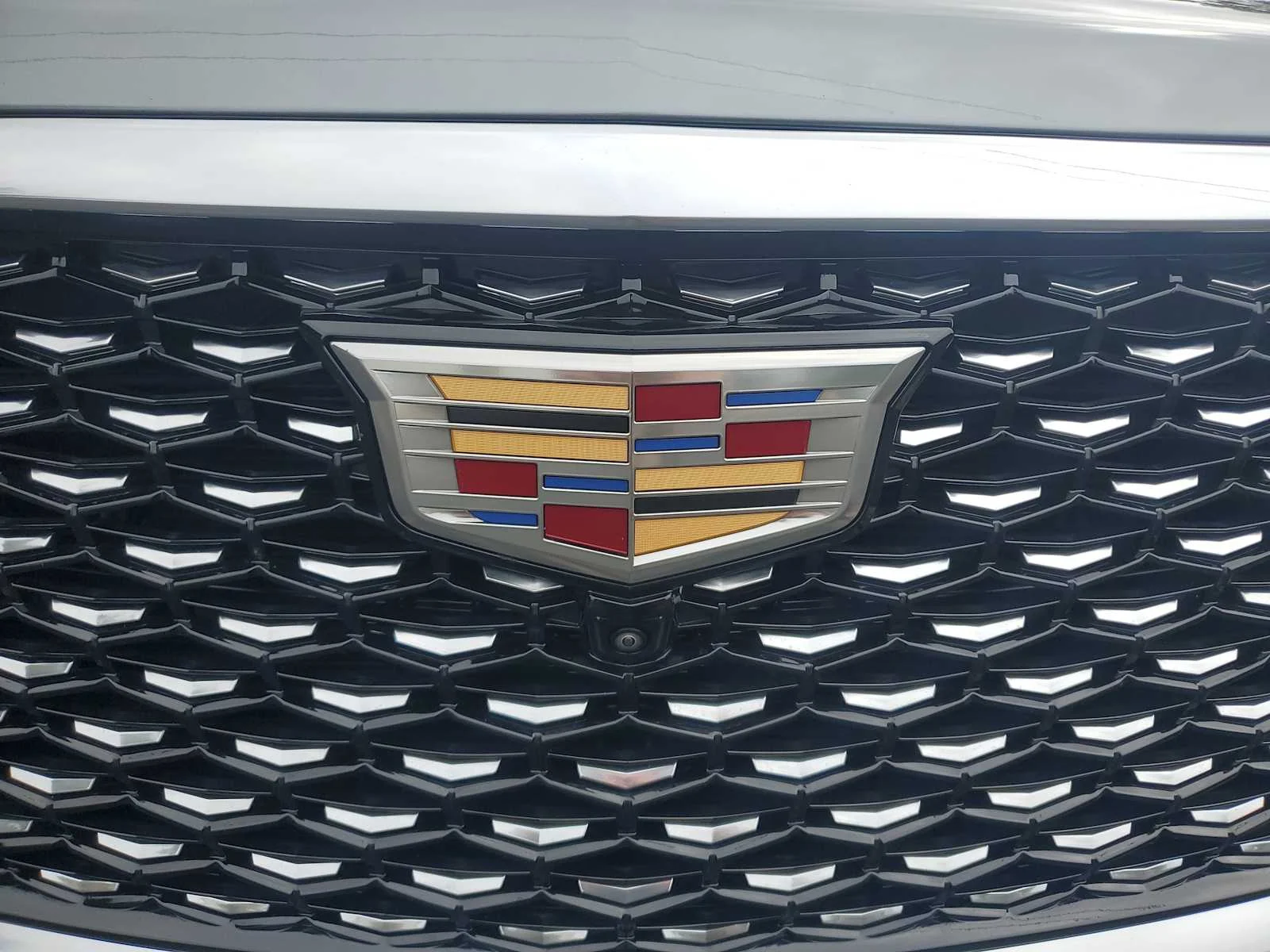 Used 2025 Argent Silver Metallic Cadillac Premium Luxury image 9