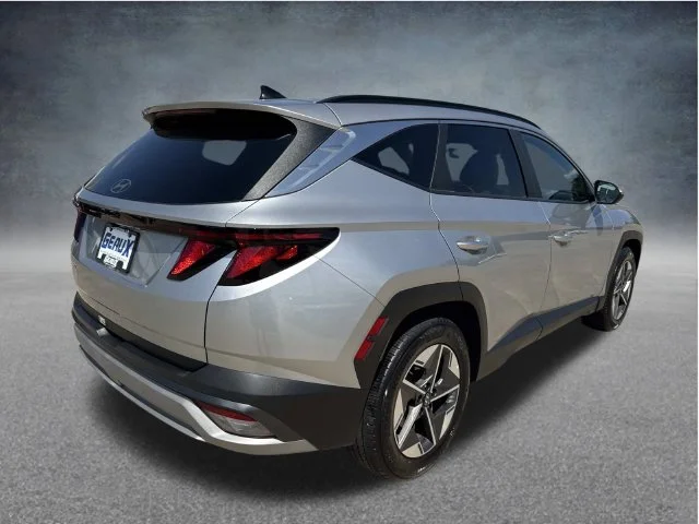 Used 2025 Silver Hyundai SEL image 20