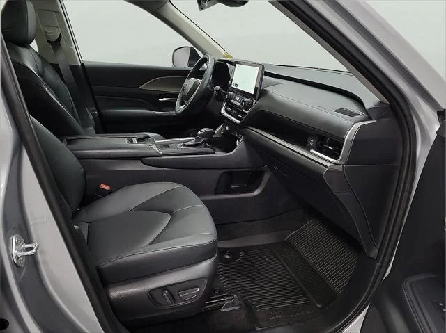 Certified Used 2025 CELESTIAL SILVER Toyota  image 15
