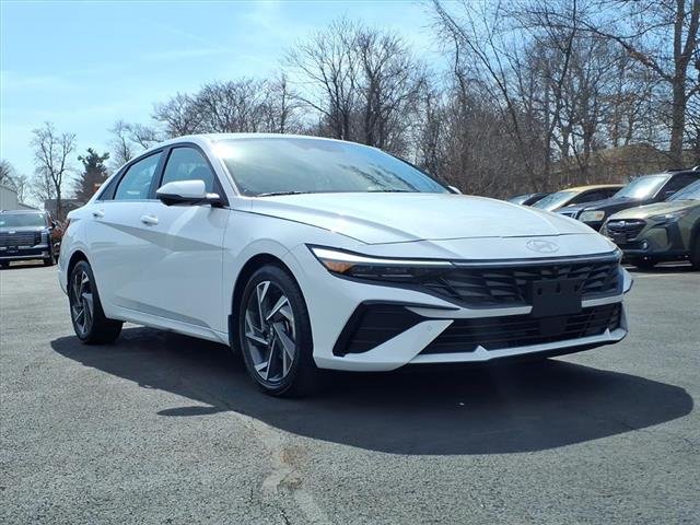 2024 Hyundai Elantra Limited - Photo 7