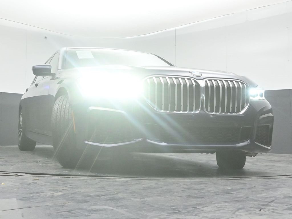 2022 BMW 750LI - Image 31
