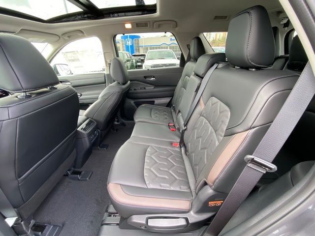 New 2026 Gun Metallic Nissan Platinum image 15
