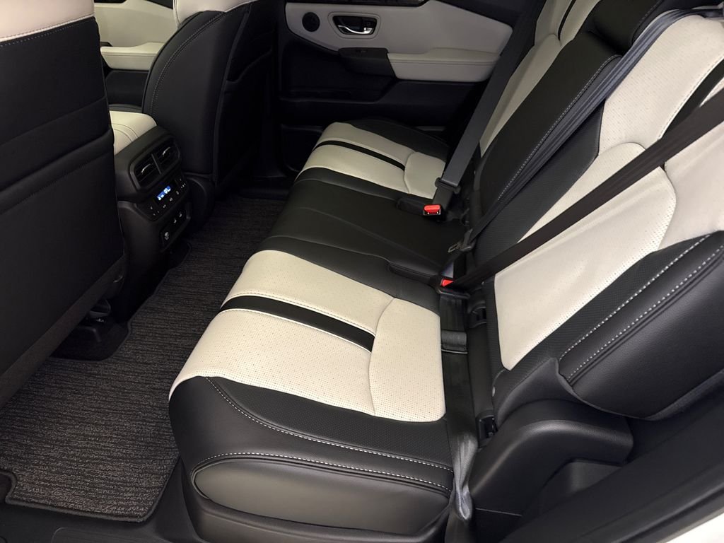 New 2026 Platinum White Pearl Honda TrailSport Elite Blackout image 17