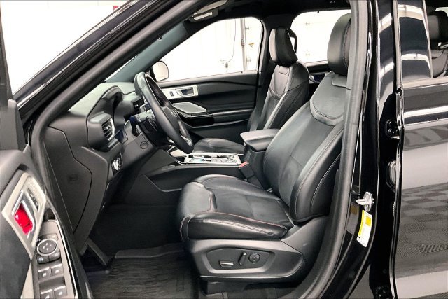 Used 2023 Agate Black Metallic Ford ST image 24