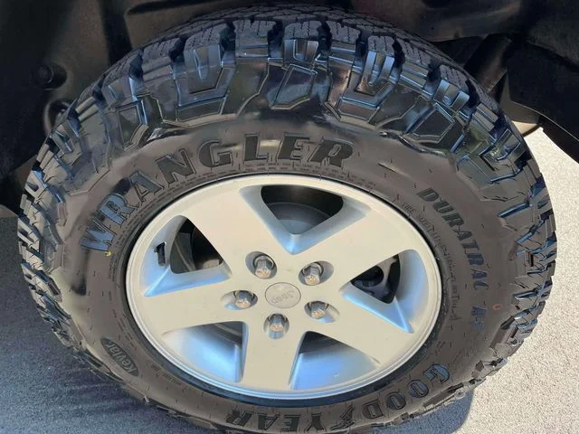 Certified Used 2020 Gray Clearcoat Jeep Sport image 11